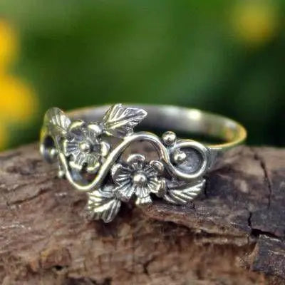 Vintage Silver Flower Ring Unique Joyas