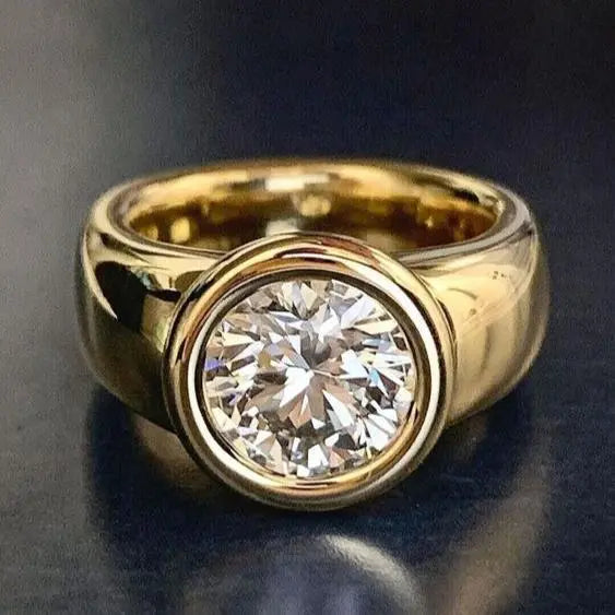 Ring made of forged gold with vintage zirconias Unique Joyas