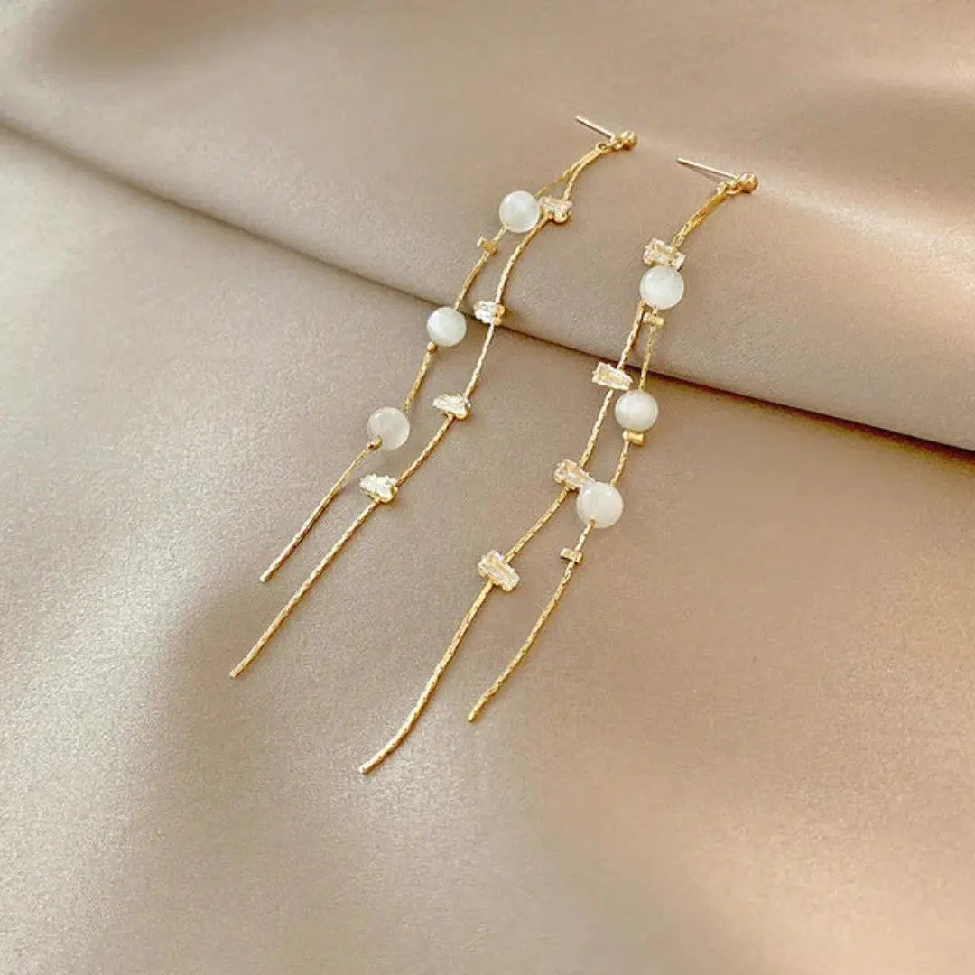 Elegant dangling earrings with pearls and zirconia Unique Joyas