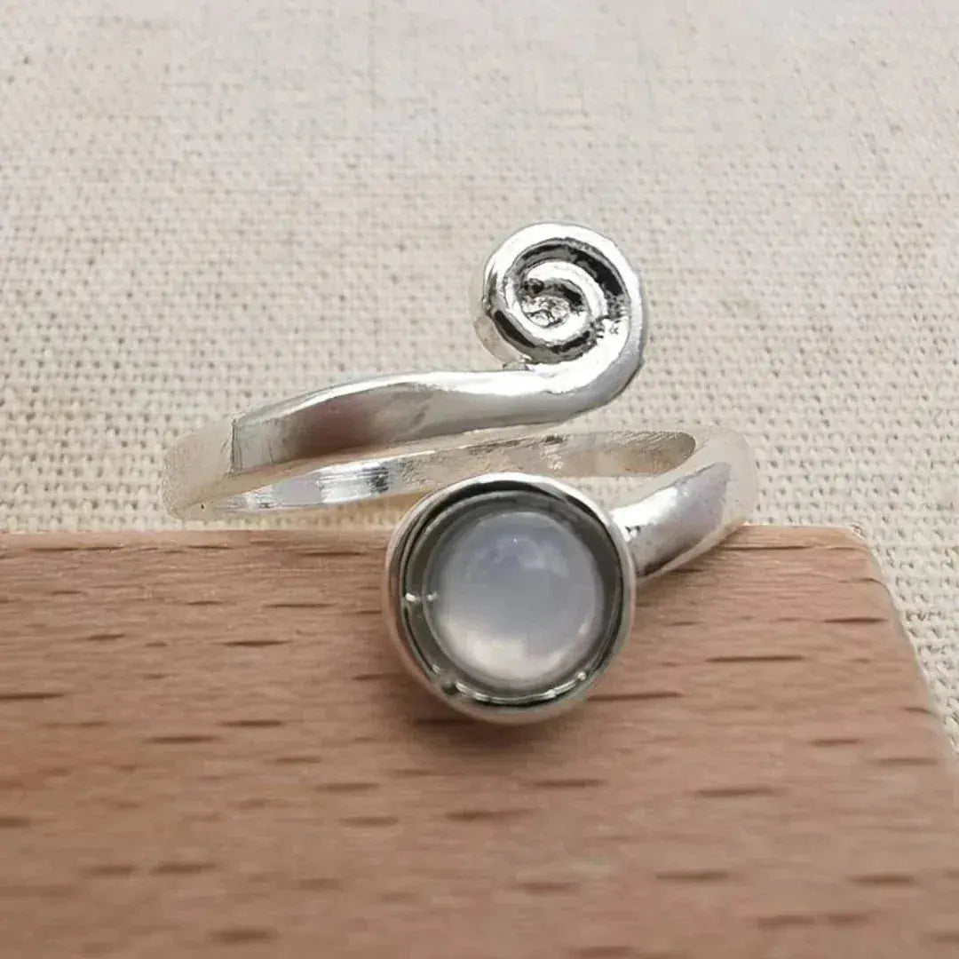 Spiral Ring with Vintage Moonstone Unique Joyas