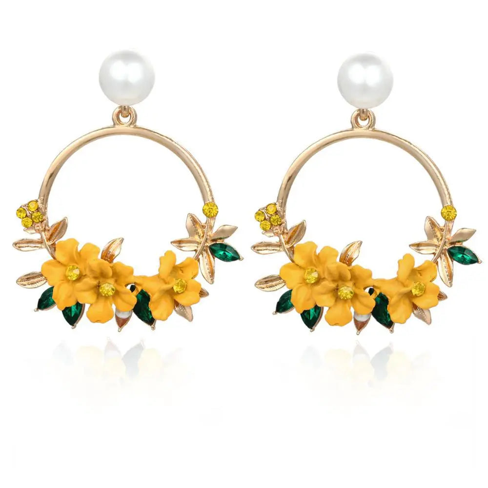 Gold Flower and Pearl Earrings Unique Joyas