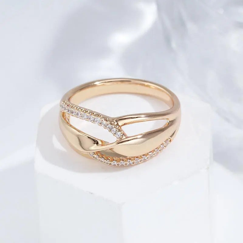 Elegant ring with zirconias in gold Unique Joyas