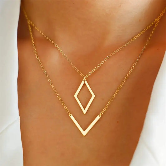 Elegant V-shaped geometric pendant necklace Unique Joyas