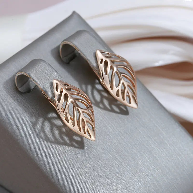 Elegant Golden Leaf Earrings Unique Joyas