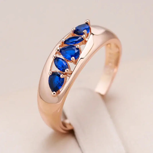 Ring with blue zirconium as an inlay in gold Unique Joyas