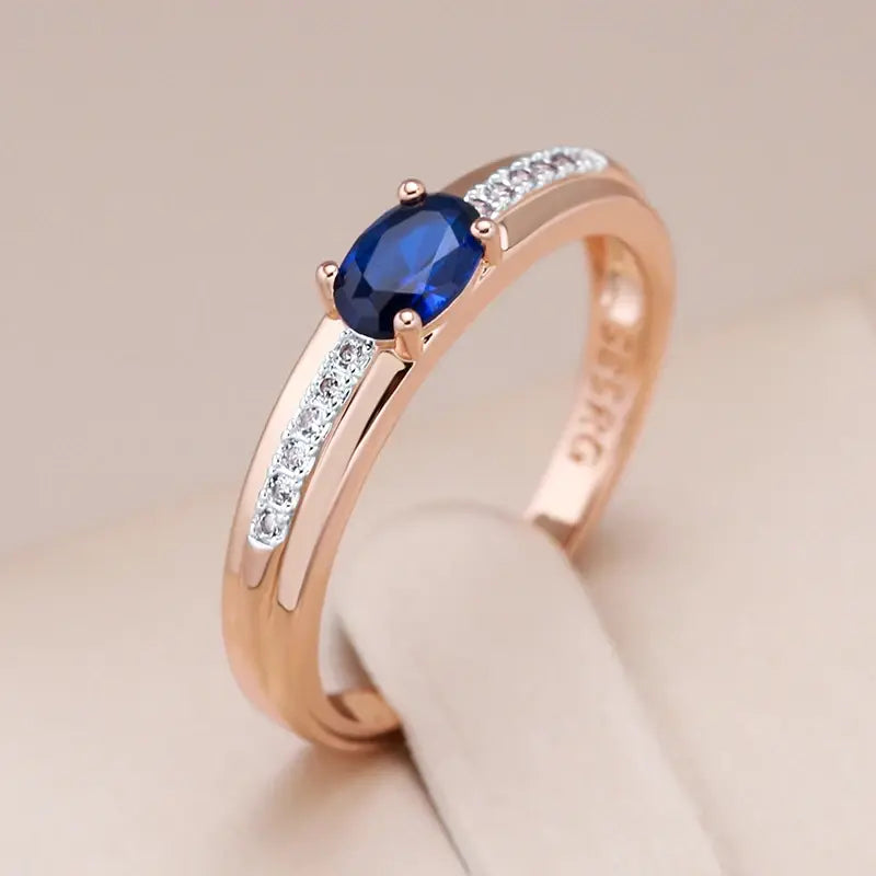 Ring with blue crystal in gold Unique Joyas