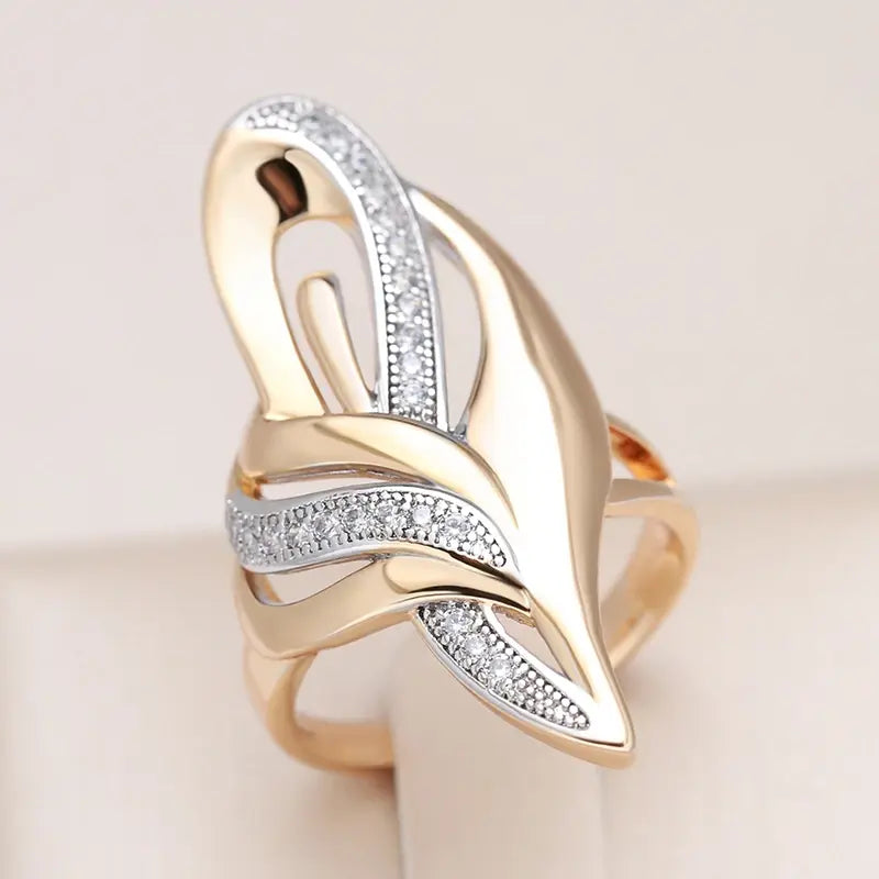 Elegant gold ring with peaks Unique Joyas