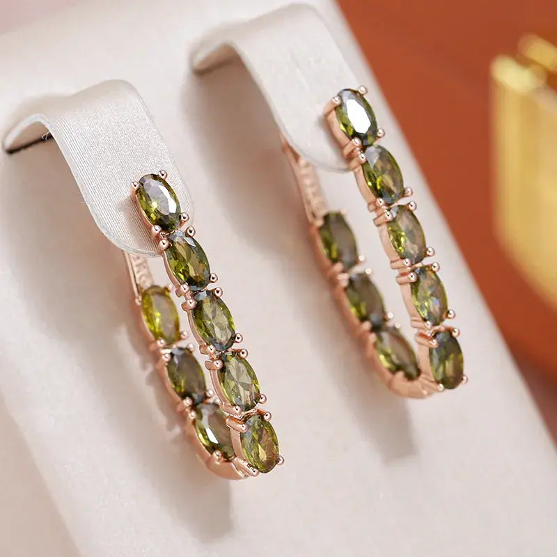 Elegant earrings with crystals in gold Unique Joyas