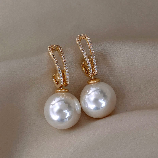 Elegant pearl earrings with zirconias Claire