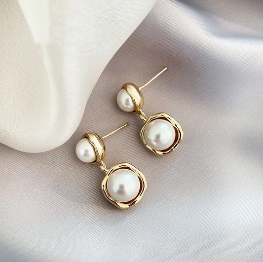 Gold-plated pearl earrings Unique Joyas