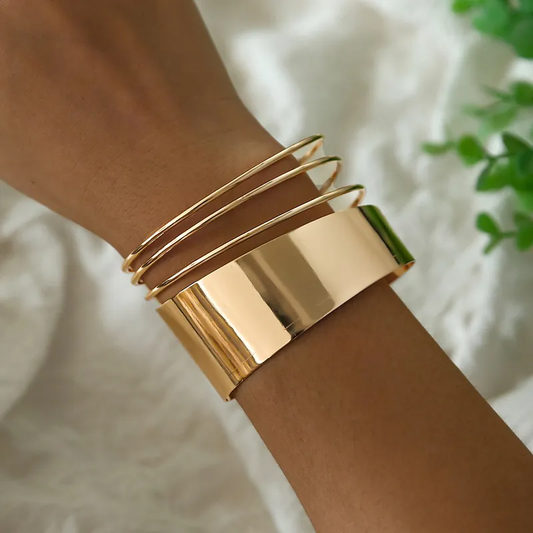 Classic Gold Vintage Bracelet