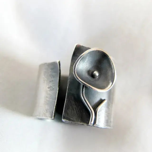 Vintage Ring in Dark Silver Unique Joyas