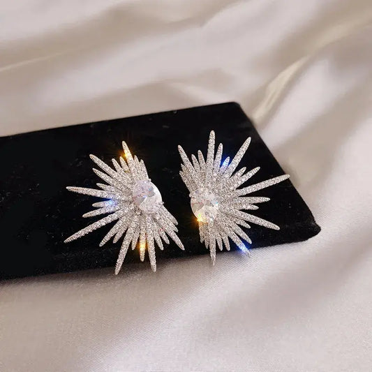 Elegant, fluffy shiny earrings Unique Joyas