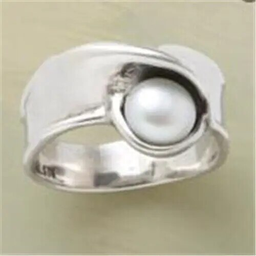 Vintage Pearl Ring Claire