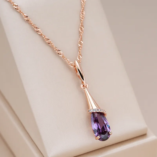 Elegant necklace made of mauve crystal drops