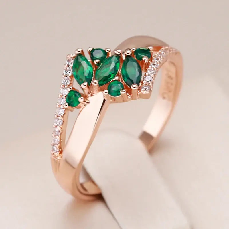 Elegant Ring Brilliant Green Unique Joyas