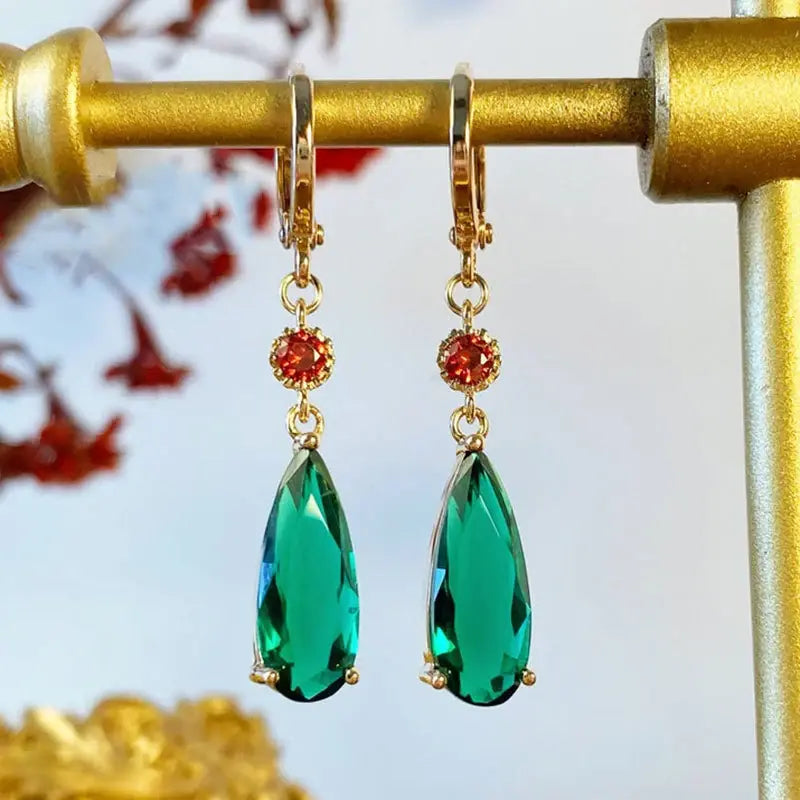 Green Vintage-Style Dangling Crystal Earrings