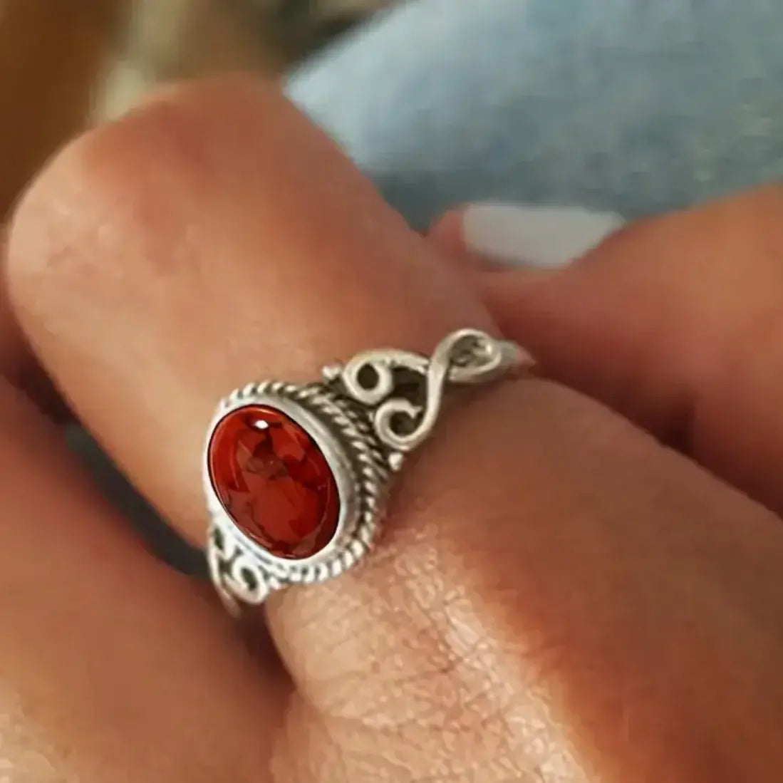 Vintage ring with red stone Unique Joyas