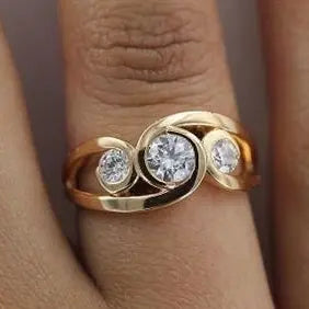 Vintage Gold-Plated Spiral Zirconia Ring Unique Joyas