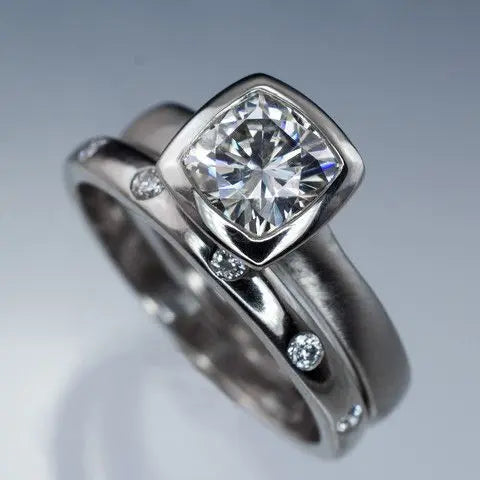 Silver-plated ring with inlaid cubic crystal Unique Joyas