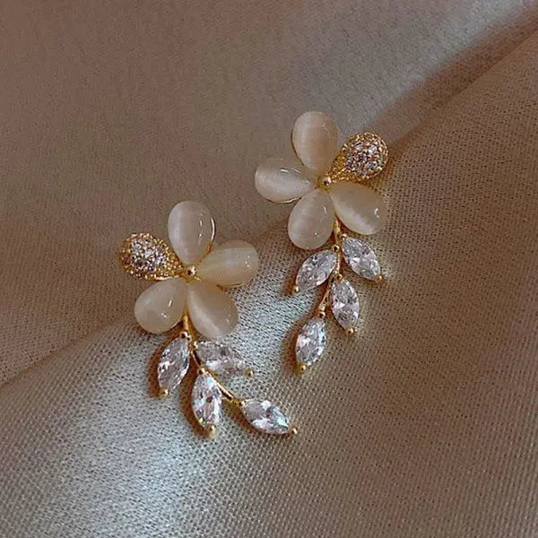 Elegant hanging earrings with flowers Unique Joyas