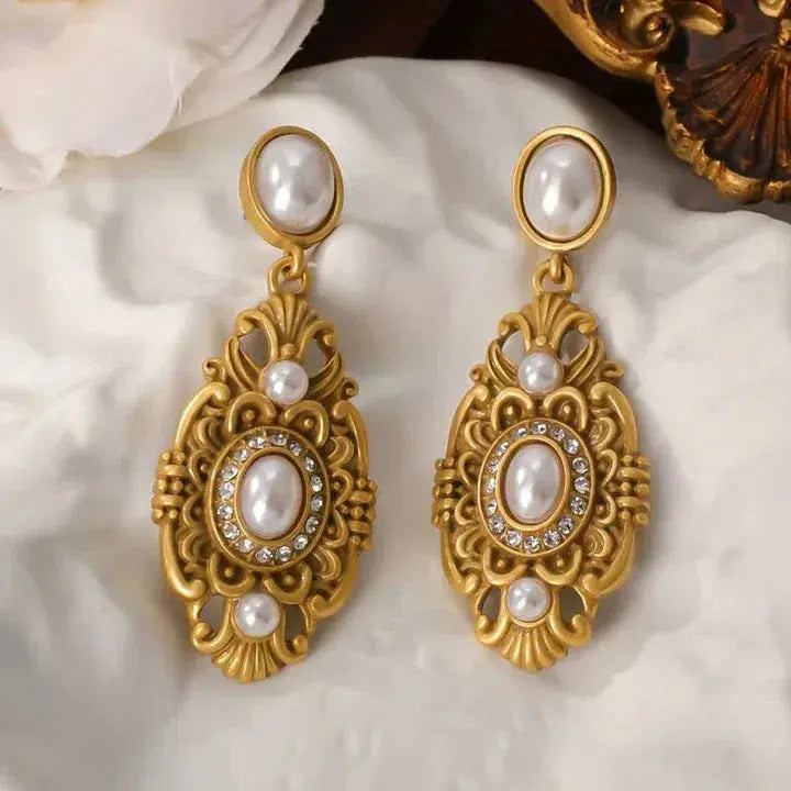 White Vintage Gold Earrings Unique Joyas