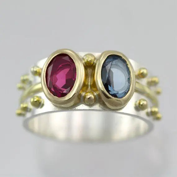 Vintage ring with blue and red crystal Unique Joyas